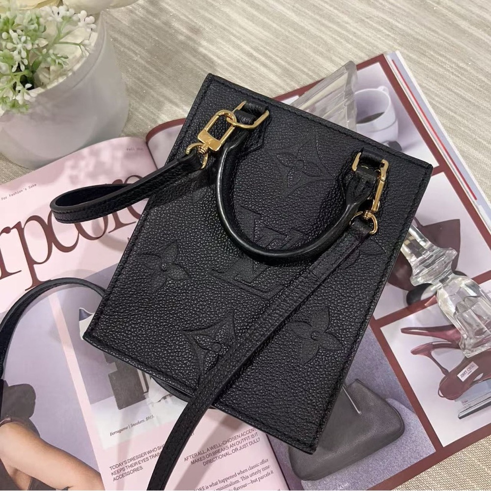Louis Vuitton Monogram Giant Empreinte Petit Sac Plat